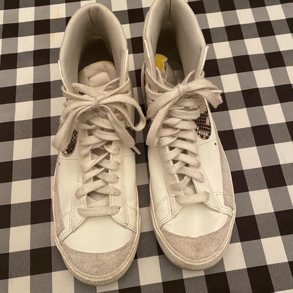 Nike Blazers '77 SE Mid Snakeskin W women’s size 8 - Picture 4 of 12
